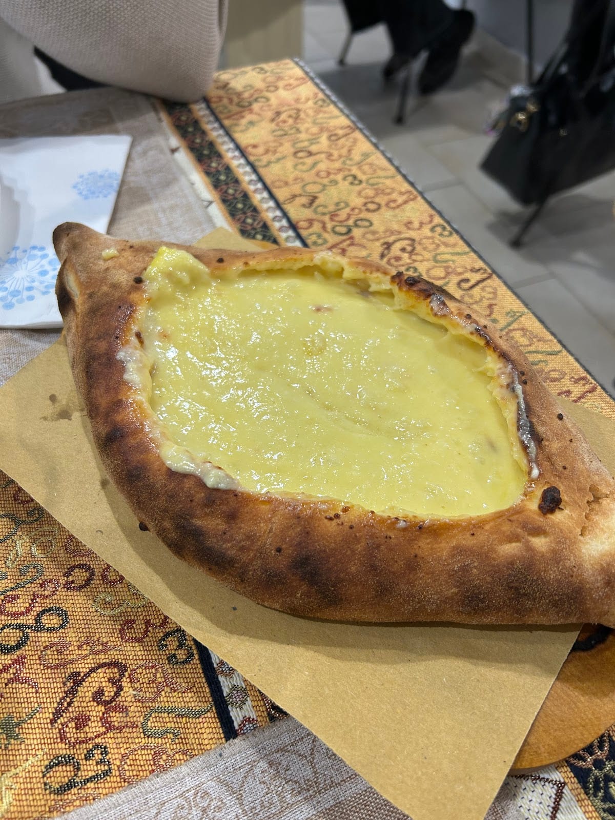 Khachapuri Adjaruli